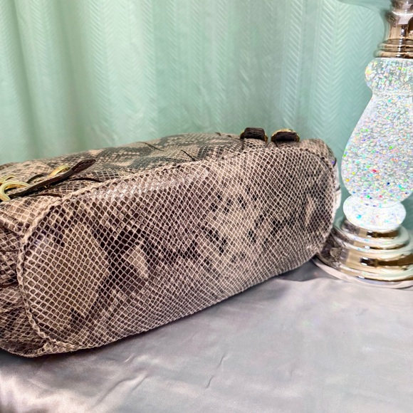 NWOT - Michael Kors Milo Large Hobo Bag - Picture 9 of 10